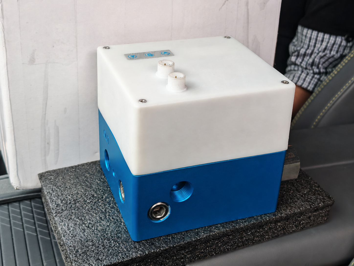 MSPV2_4000 compact valve enclosure and outlet view